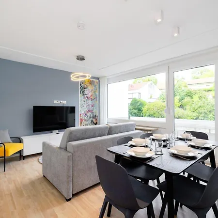 Apartment Großzügige Am Stadtrand *