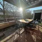 Grosszuegige Am Stadtrand * Würzburg