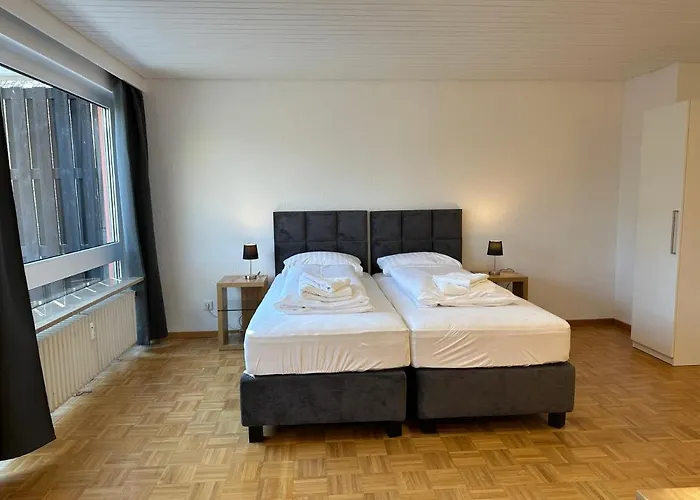 Grosszuegige Am Stadtrand Würzburg